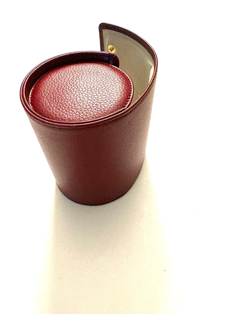 FASHION JEWEL BOX Red Calf Leather Oval Watch Case